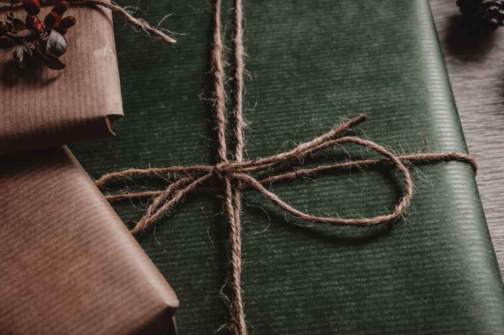 7 Thoughtful Gift Ideas for Book&nbsp;Lovers